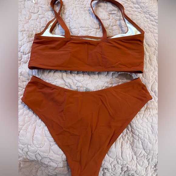 Lot of Bikinis and Bottoms - Picture 5 of 12